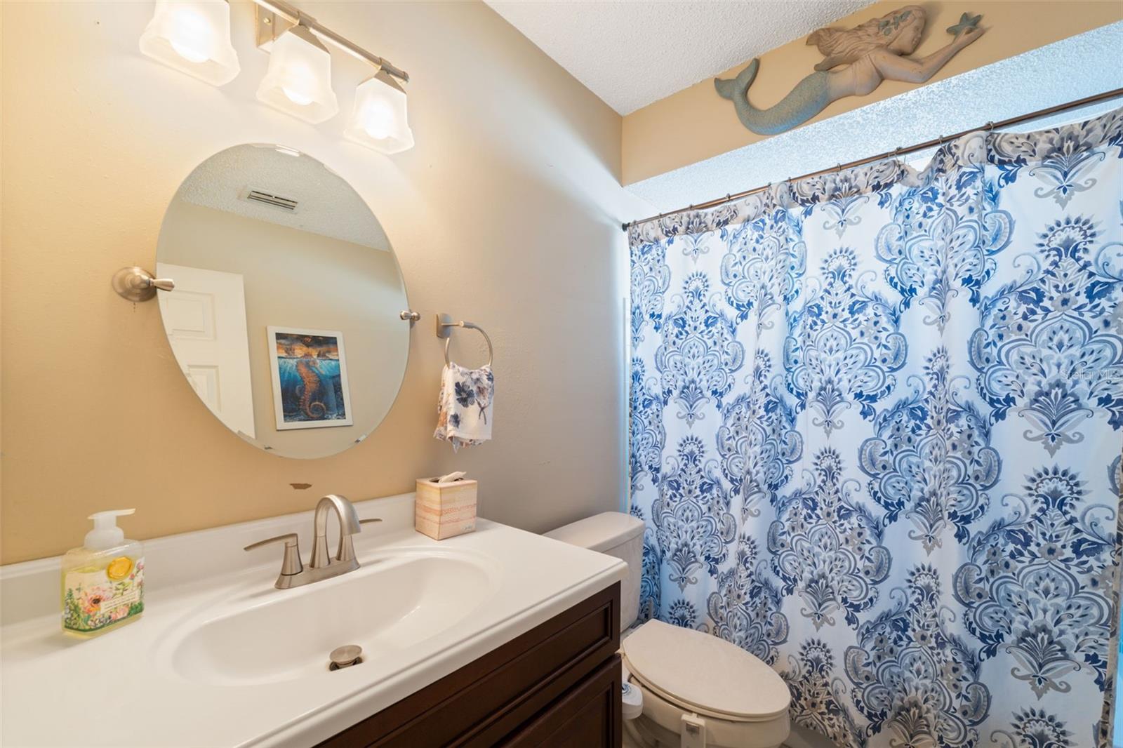 Listing photo id 12 for 12265 Shafton Road