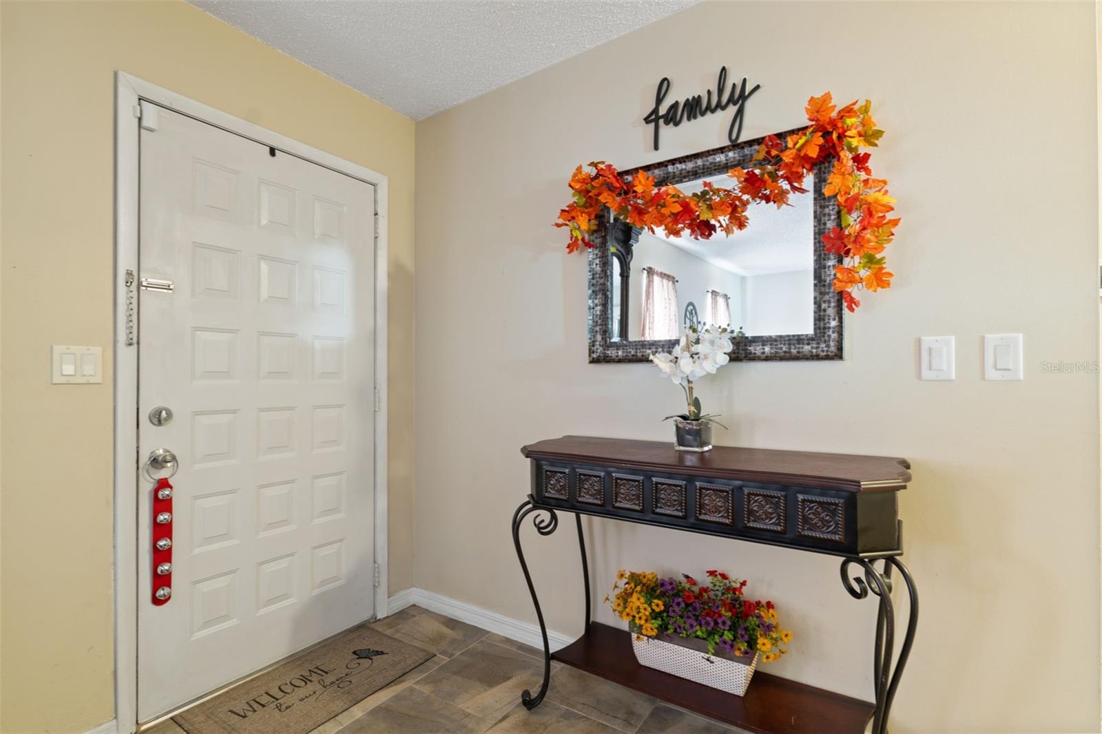 Listing photo id 2 for 12265 Shafton Road