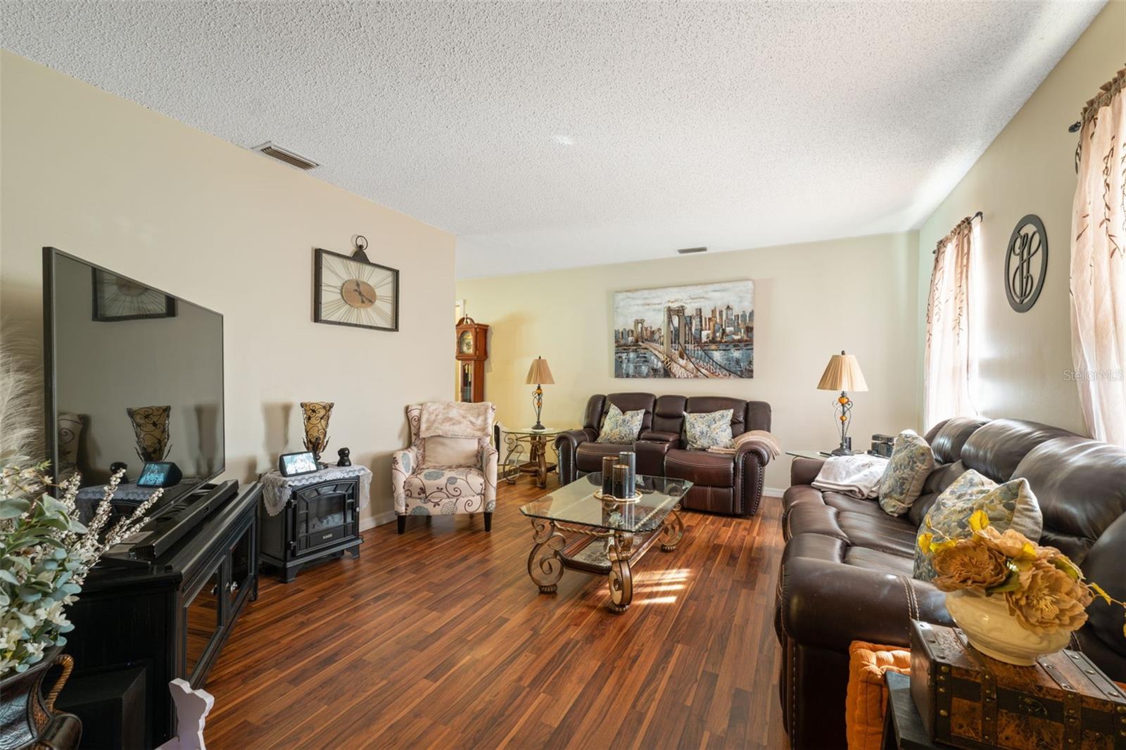 Listing photo id 42 for 12265 Shafton Road