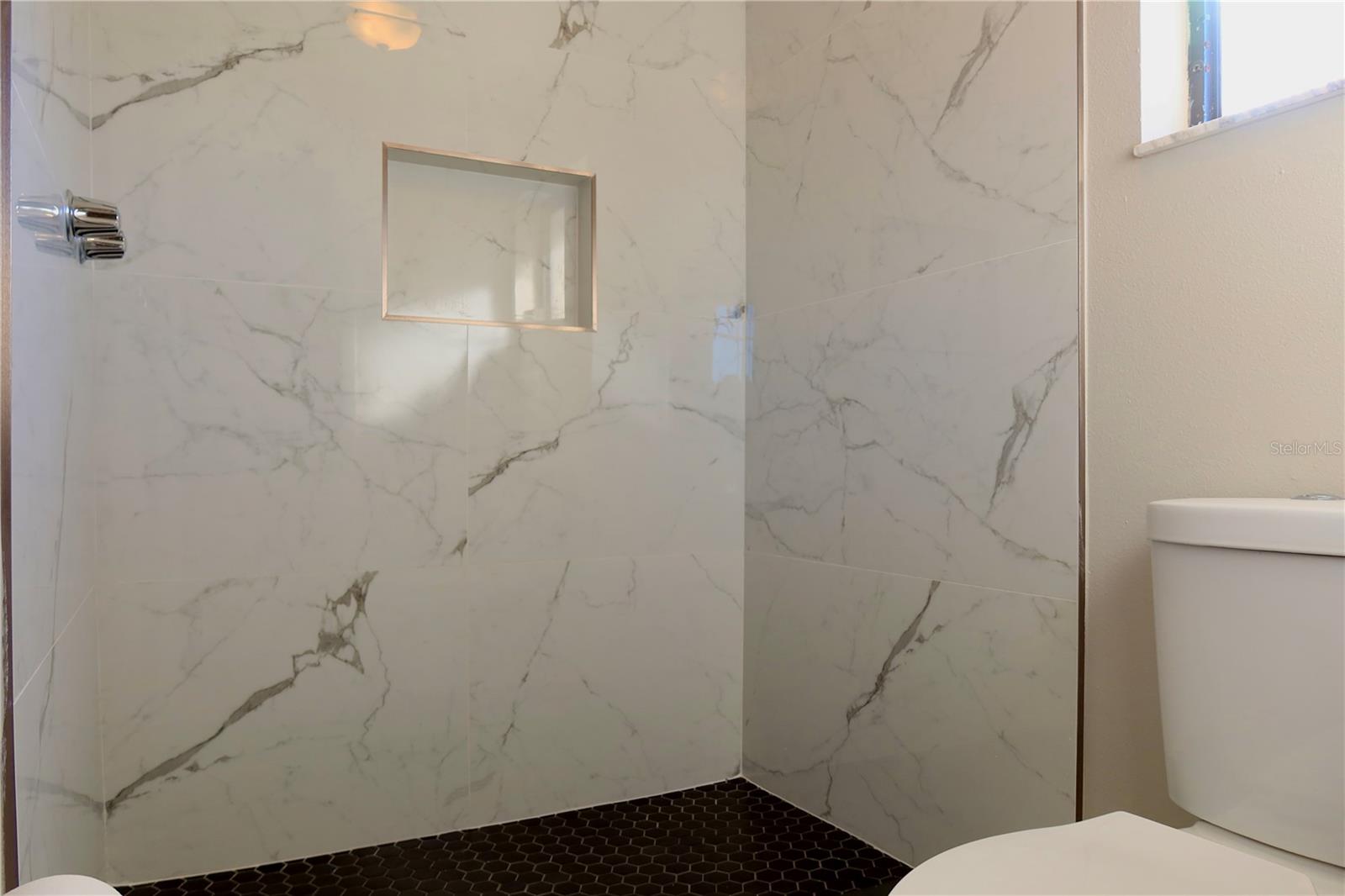 Image 18 of 52 For 2414 San Luis Road