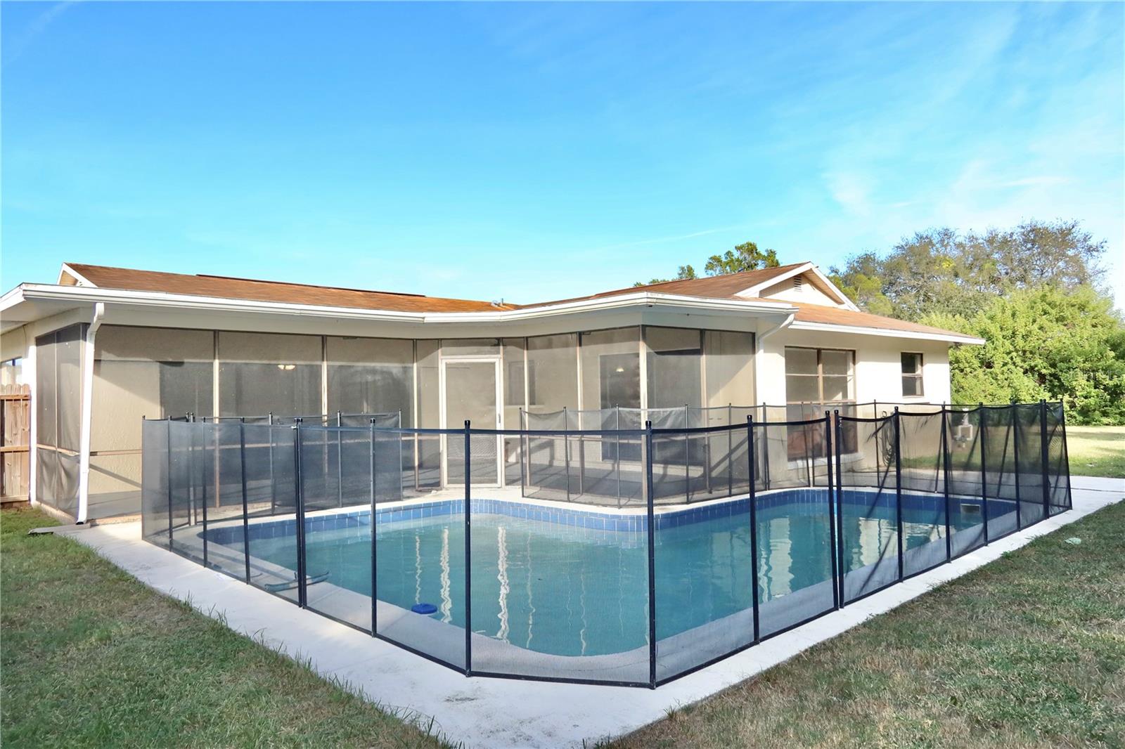 Image 45 of 52 For 2414 San Luis Road