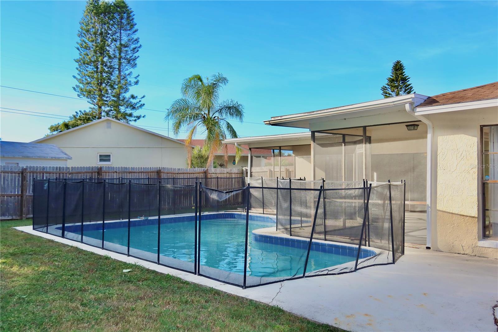 Image 47 of 52 For 2414 San Luis Road