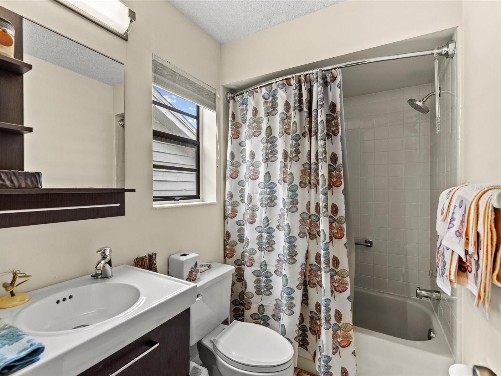 Image 19 of 66 For 11723 Rolling Pine Lane