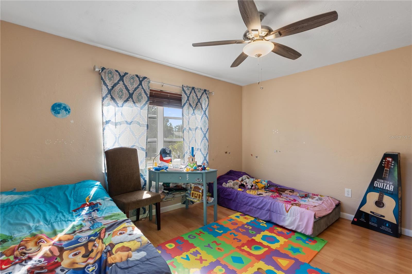 Image 19 of 33 For 10931 110th Avenue