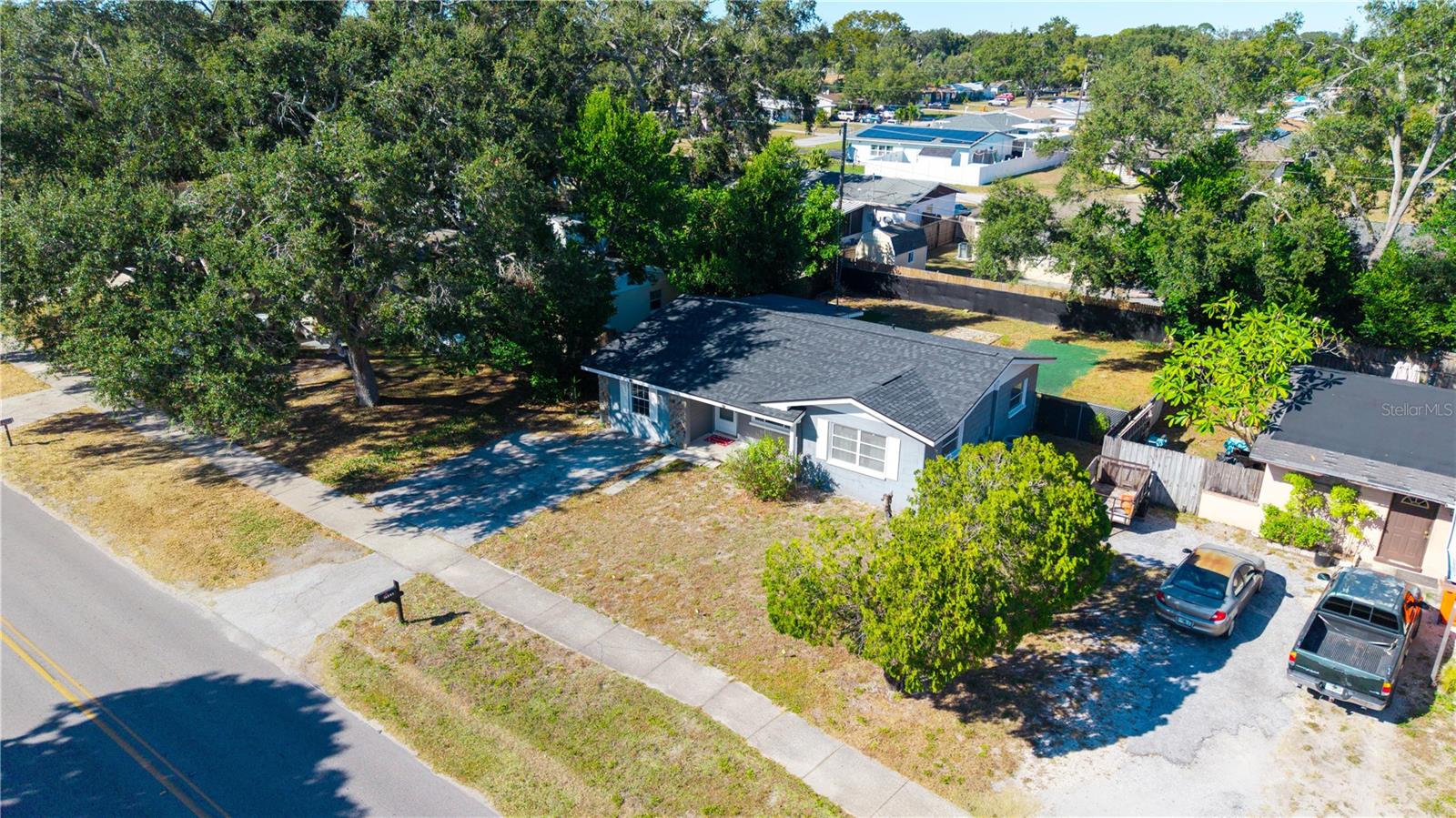 Image 5 of 33 For 10931 110th Avenue