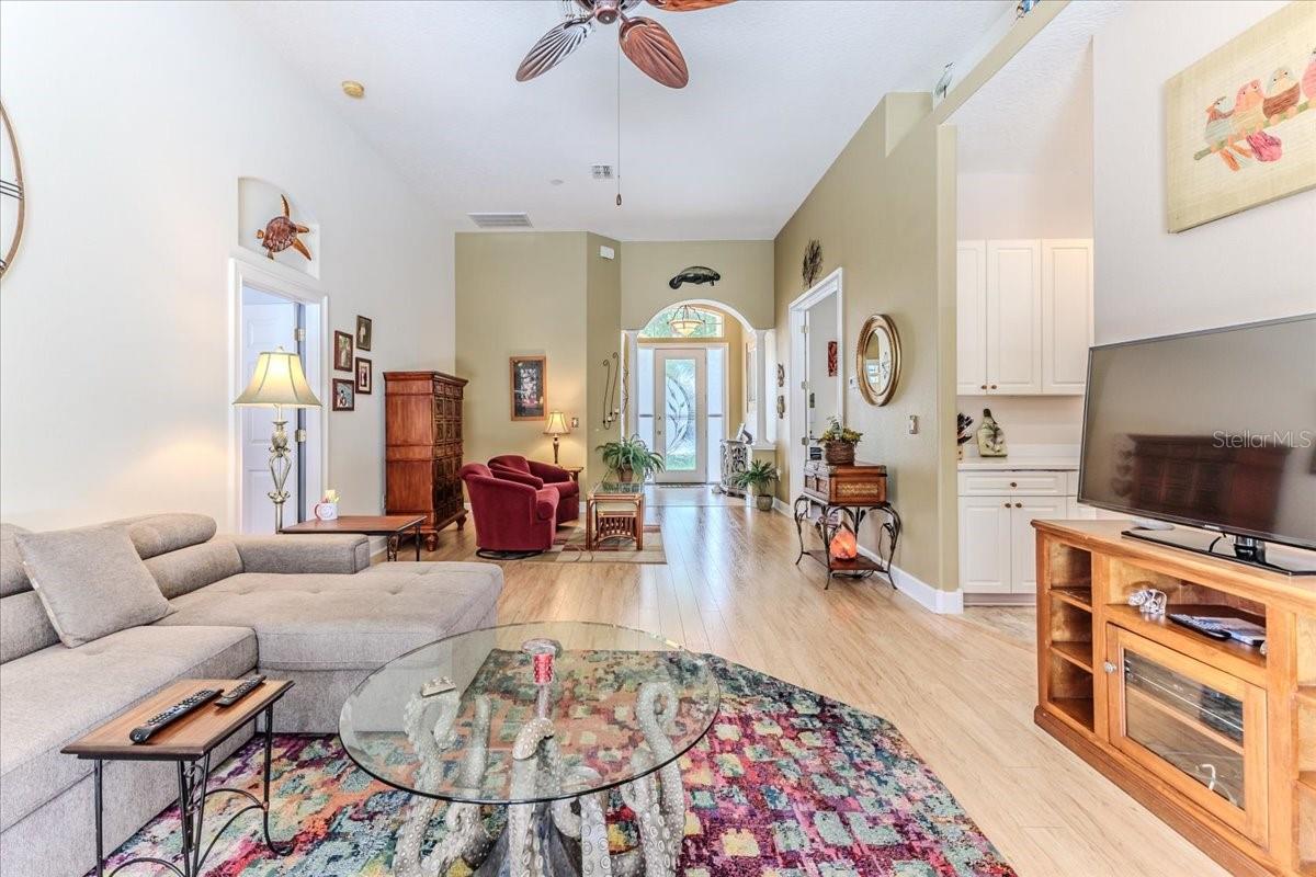 Image 10 of 39 For 9406 Burnam Drive