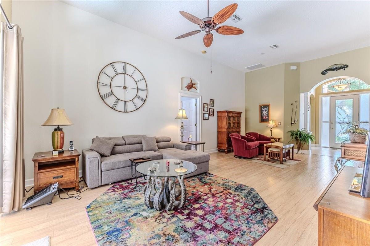 Image 9 of 39 For 9406 Burnam Drive