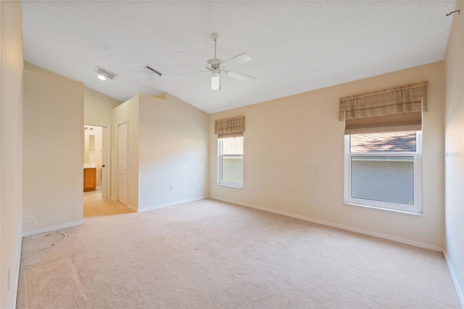 Image 17 of 57 For 283 Quane Avenue