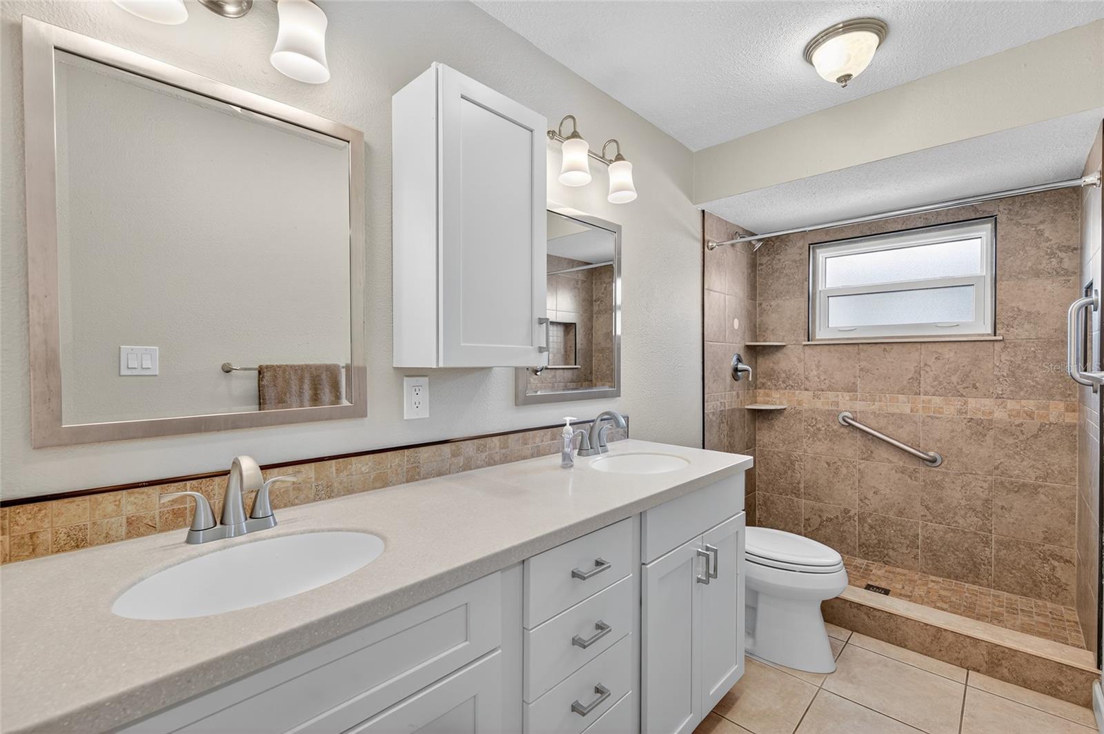 Image 28 of 55 For 302 Leafwood Road