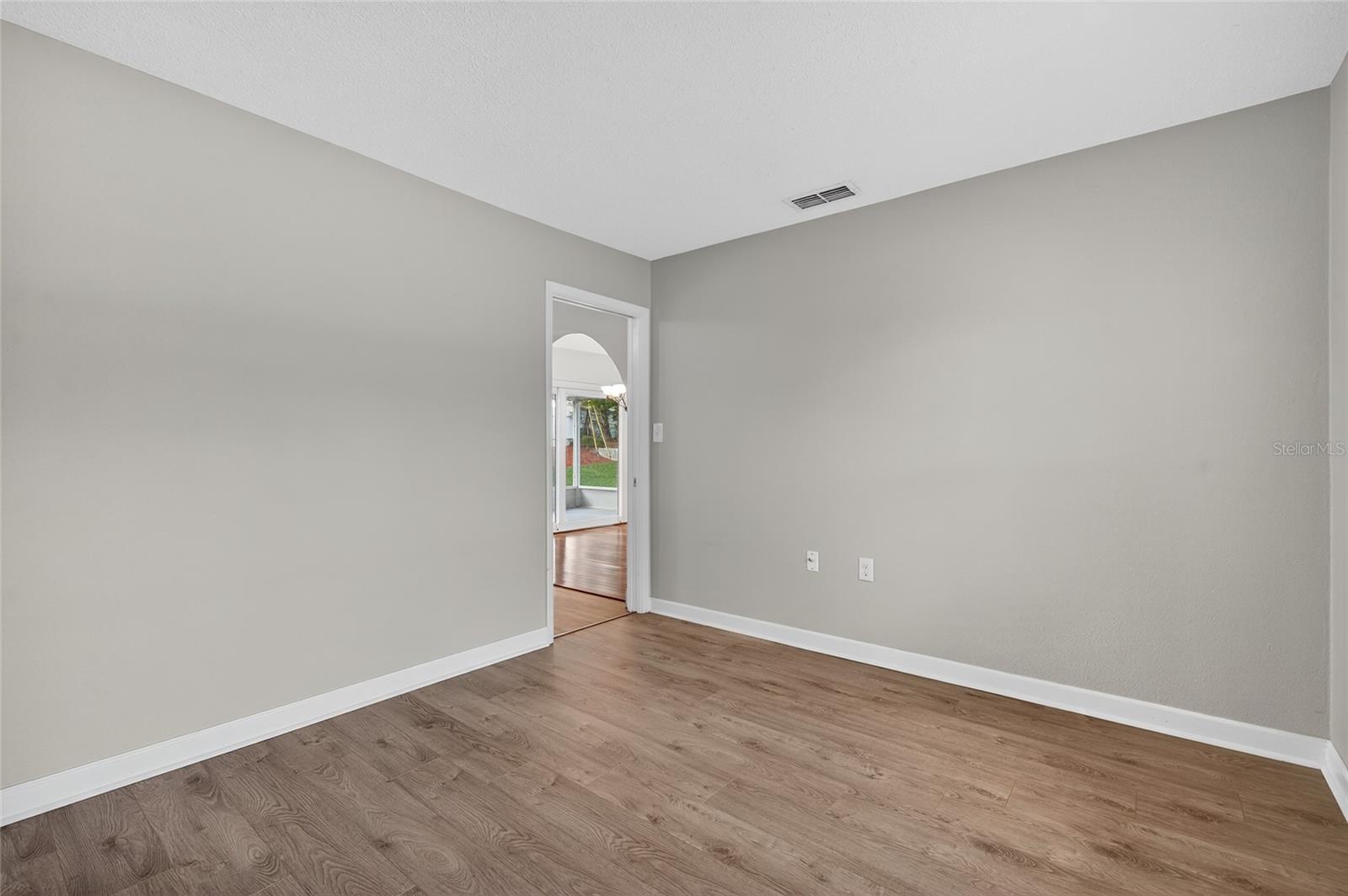 Image 37 of 55 For 302 Leafwood Road