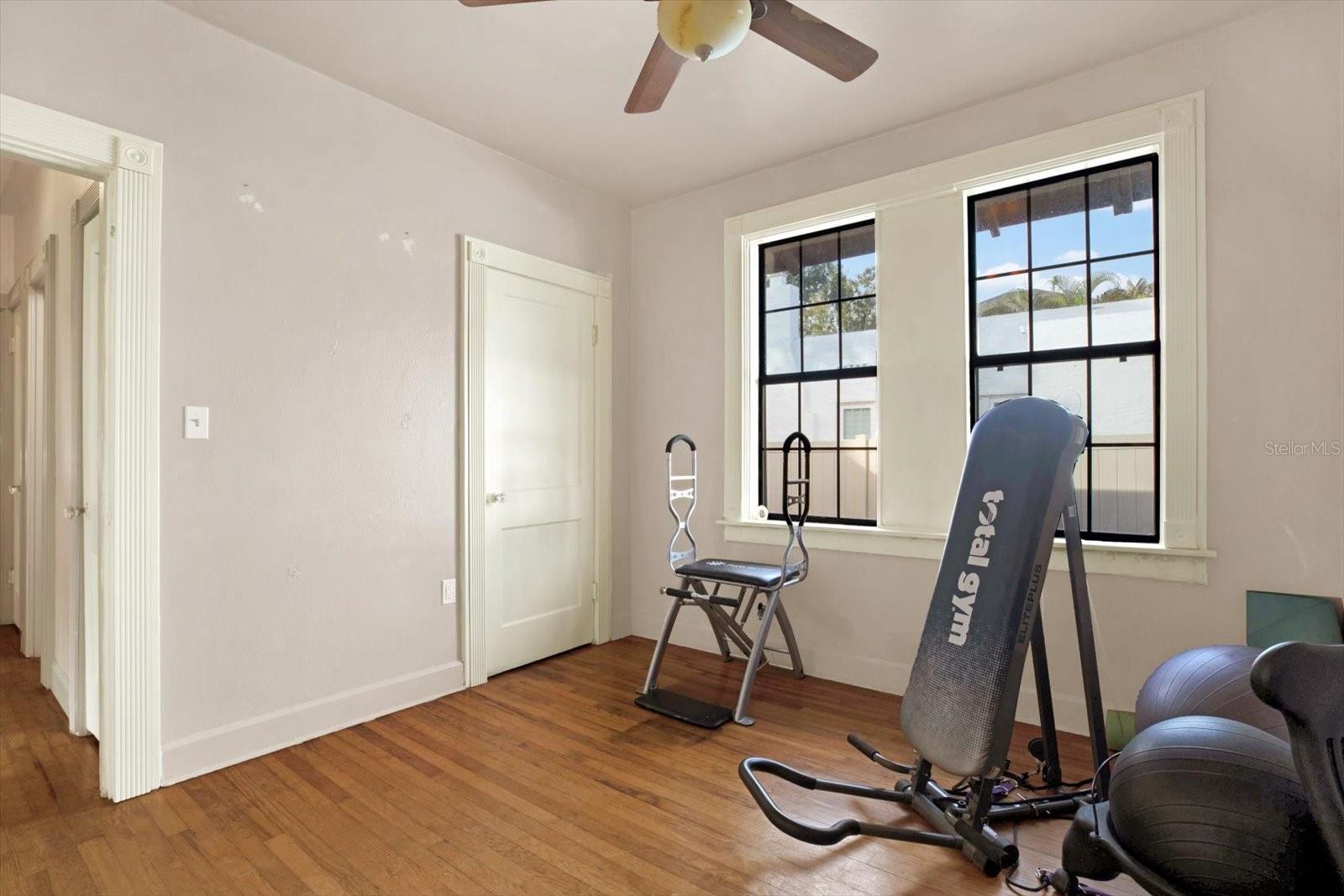 Image 11 of 22 For 3201 7th Avenue N