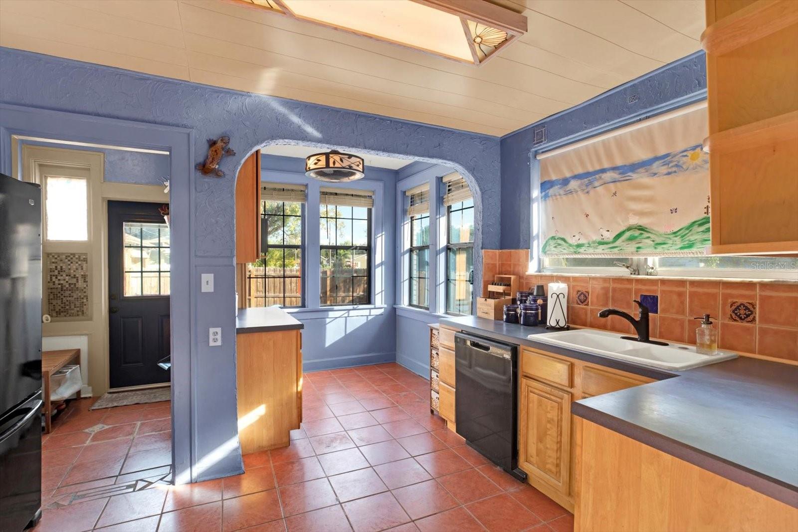 Image 13 of 22 For 3201 7th Avenue N