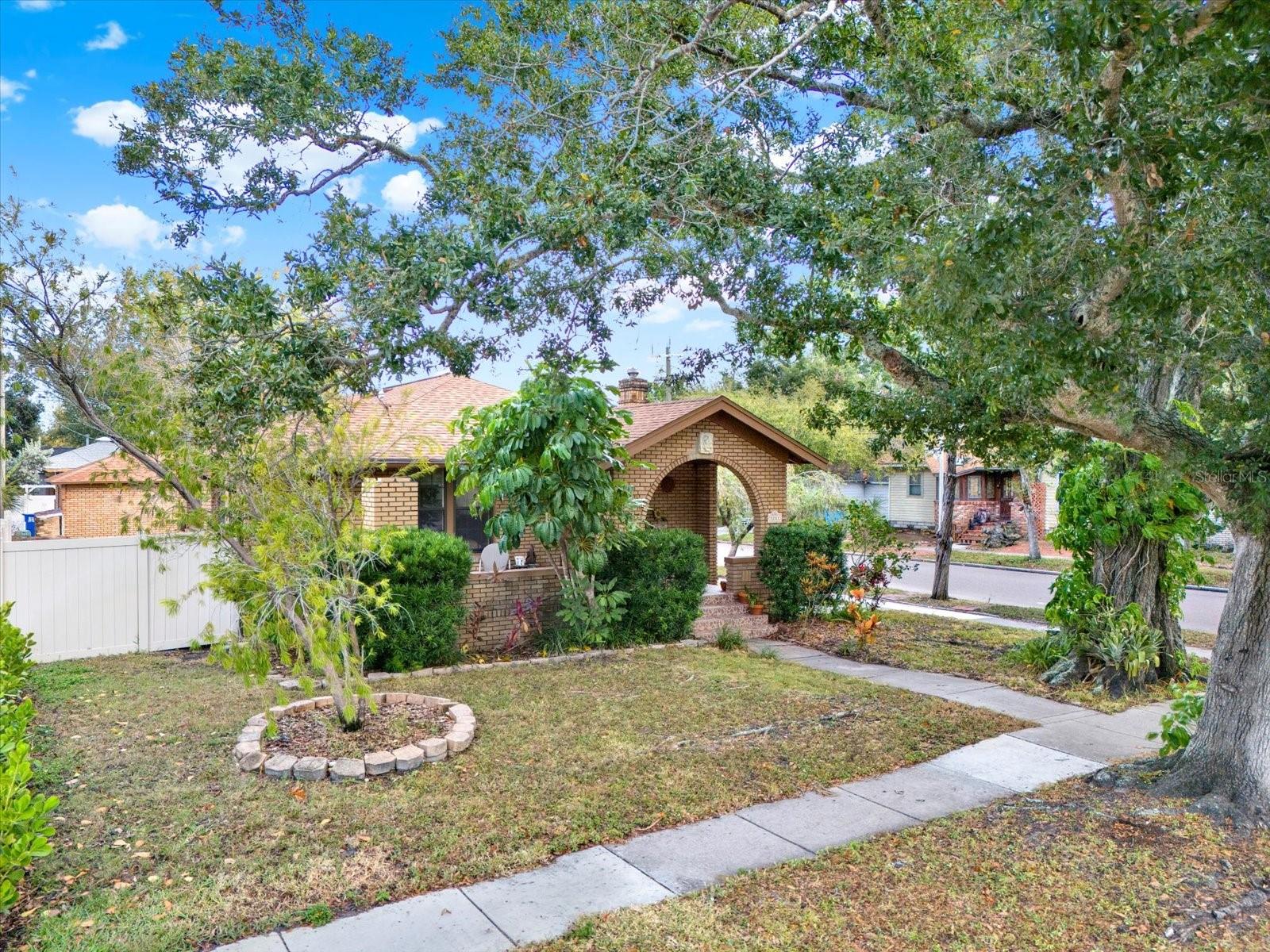 Image 20 of 22 For 3201 7th Avenue N