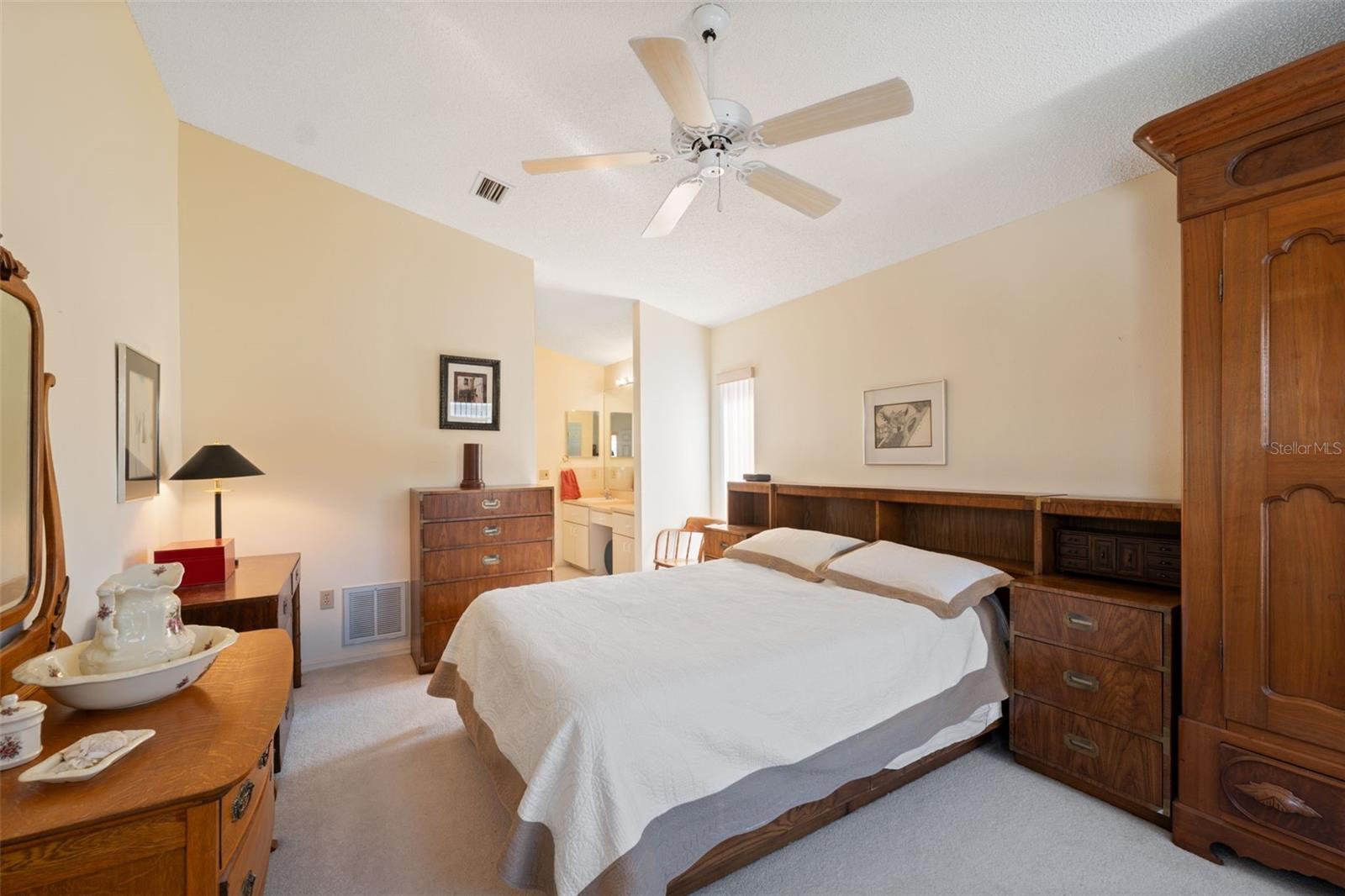 Image 19 of 34 For 5301 El Cerro Drive