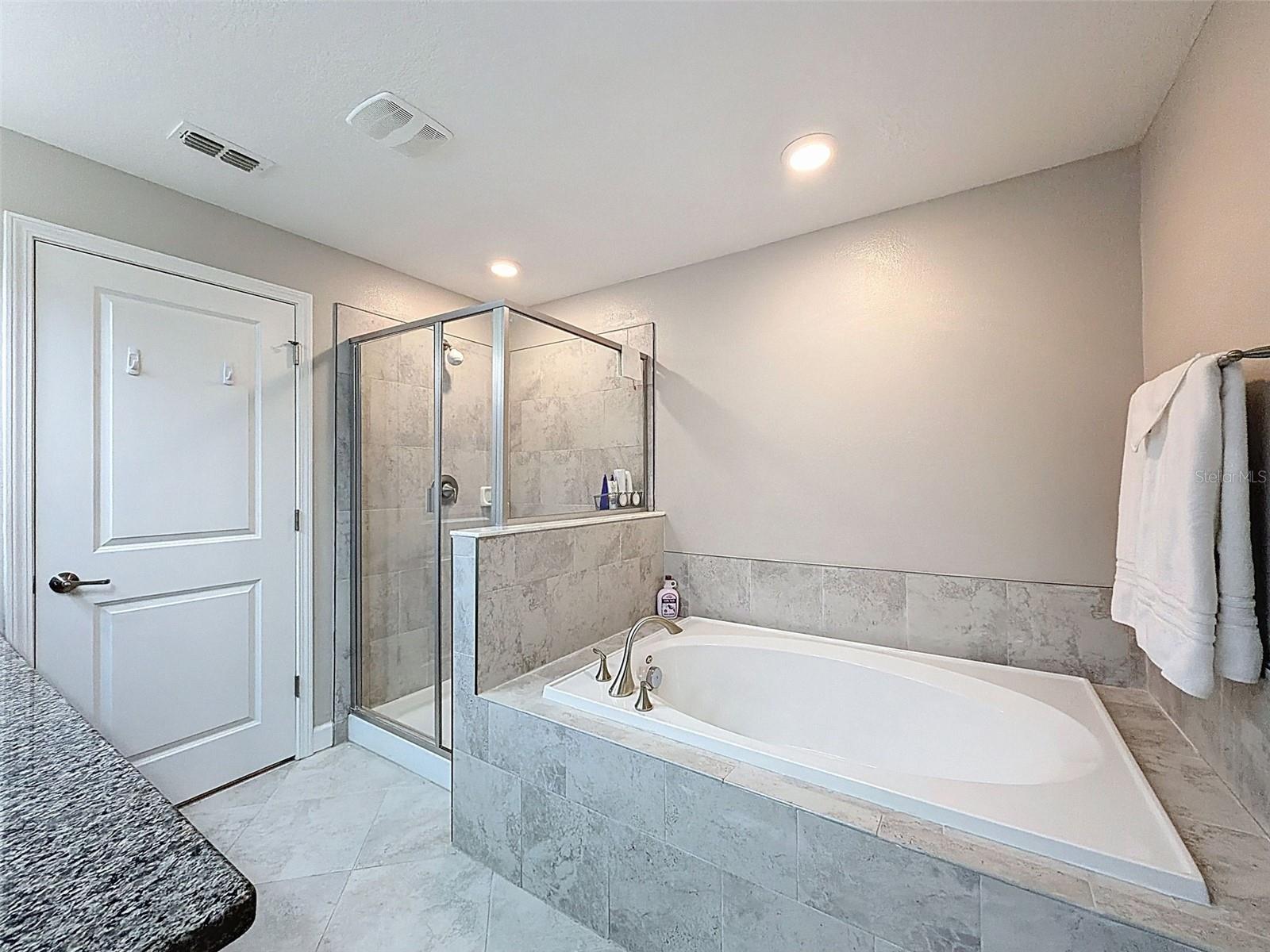 Image 11 of 25 For 28520 Tranquil Lake Circle