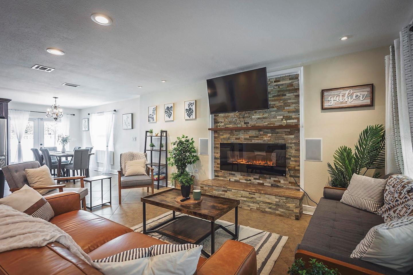 Image 13 of 32 For 2614 Fairview Avenue