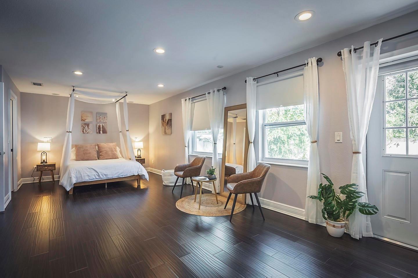 Image 21 of 32 For 2614 Fairview Avenue