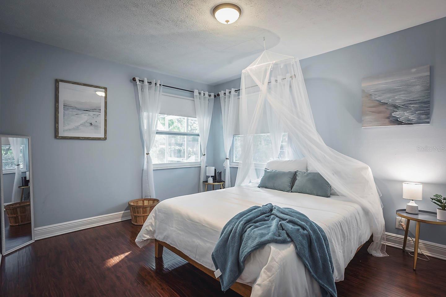 Image 26 of 32 For 2614 Fairview Avenue