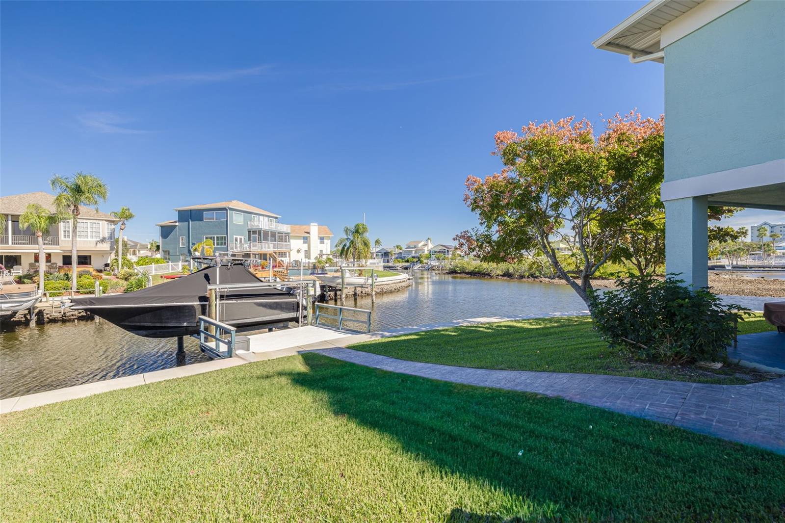 Image 14 of 59 For 6126 Seaside Drive