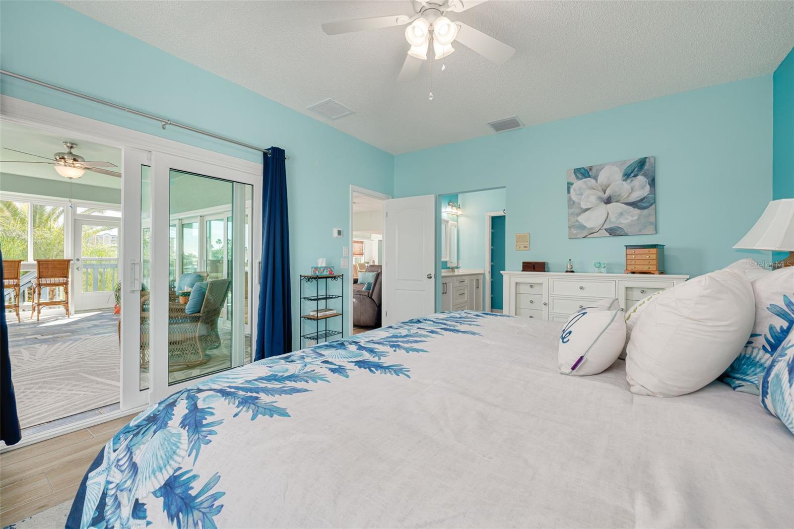 Image 18 of 59 For 6126 Seaside Drive