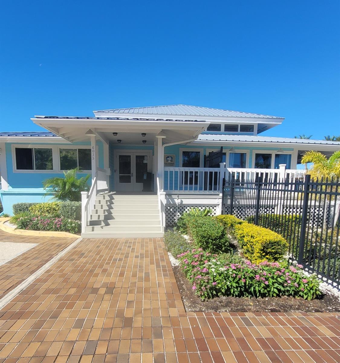 Image 37 of 59 For 6126 Seaside Drive