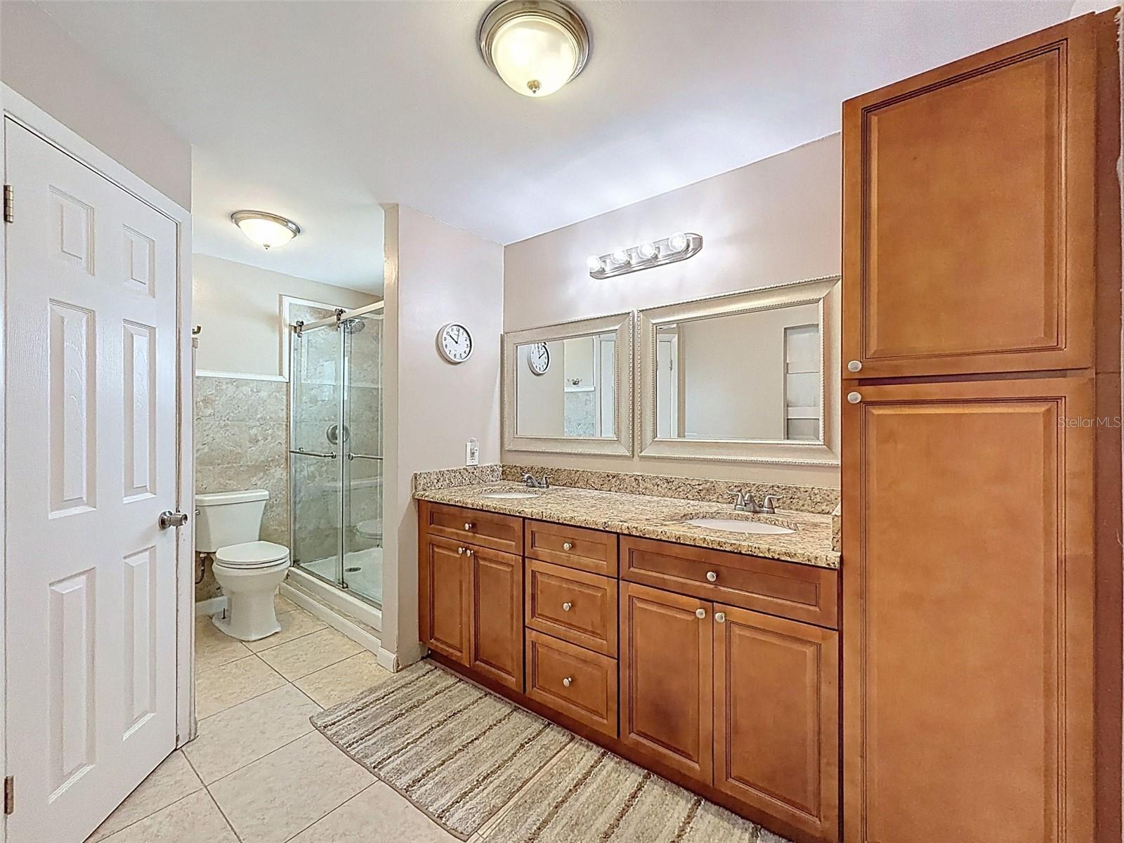 Listing photo id 19 for 8716 Green Street