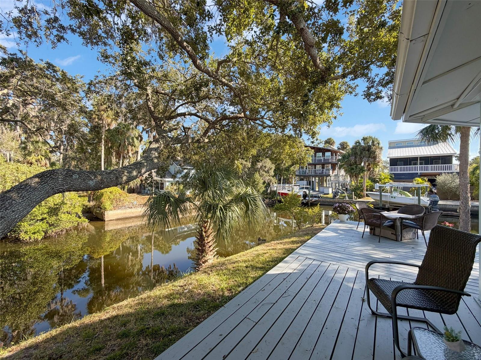 Listing photo id 25 for 8716 Green Street