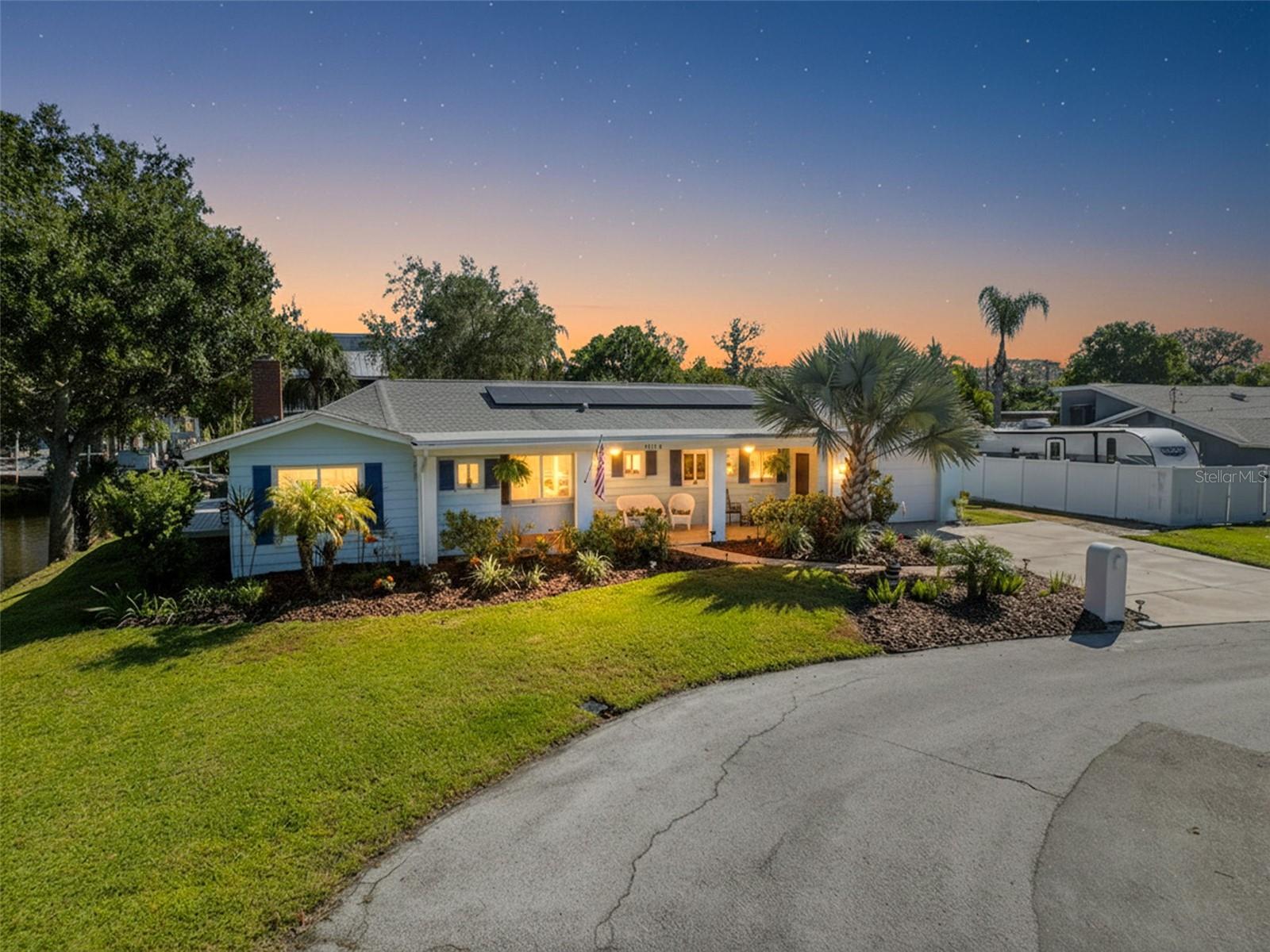 Listing photo id 38 for 8716 Green Street