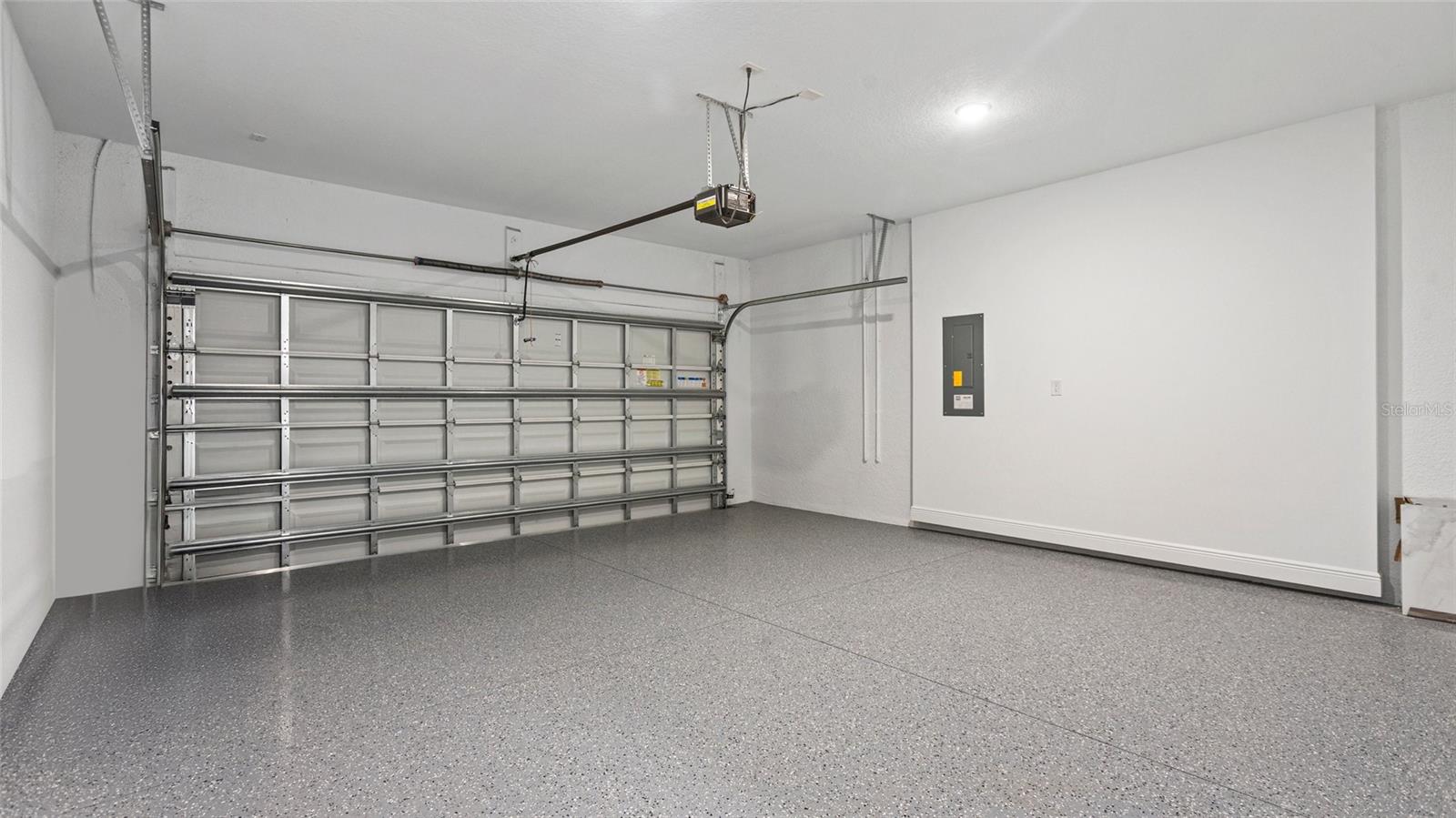 Image 33 of 61 For 18470 Rockport Place