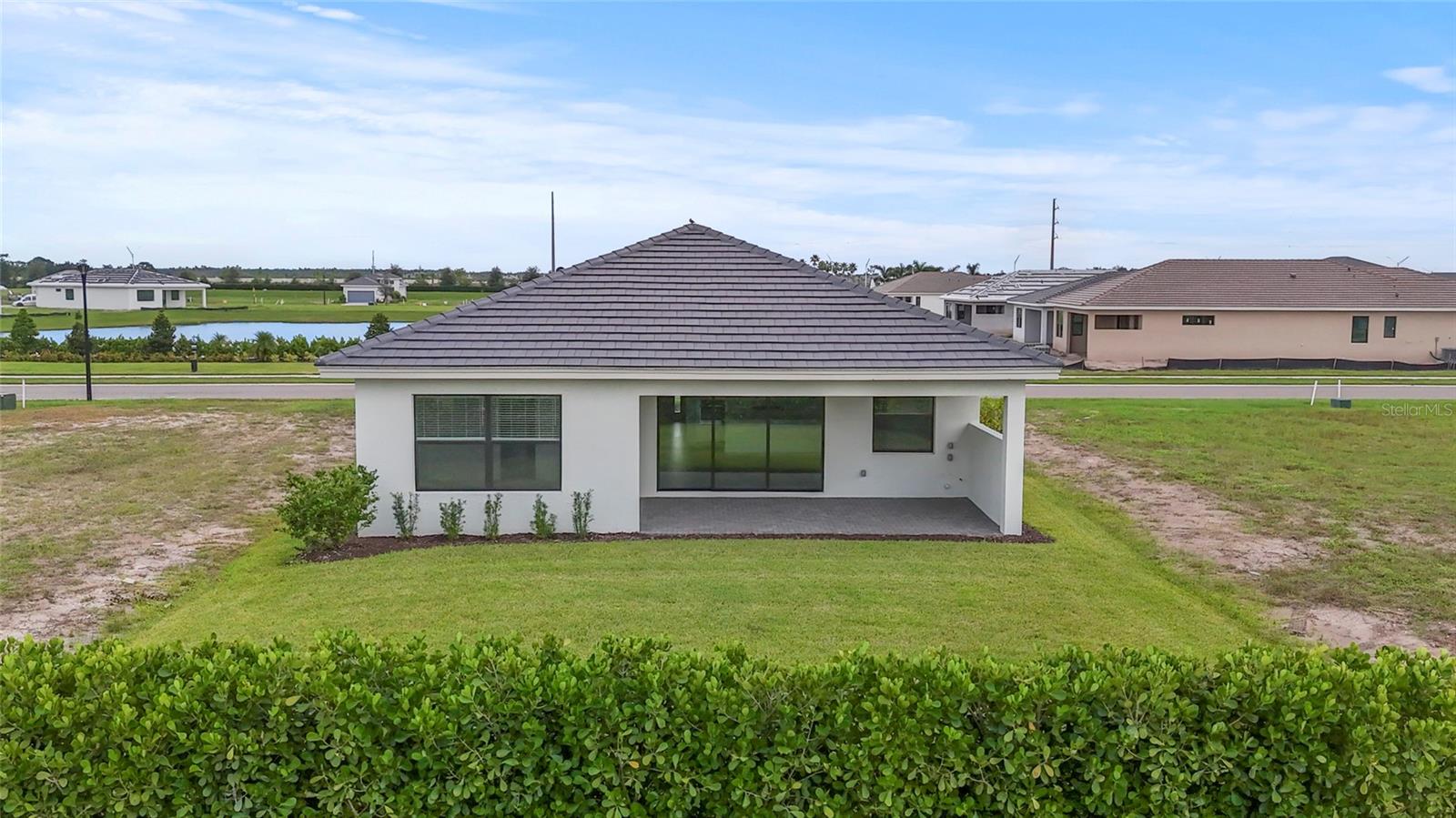 Image 14 of 90 For 18119 Cresswind Terrace