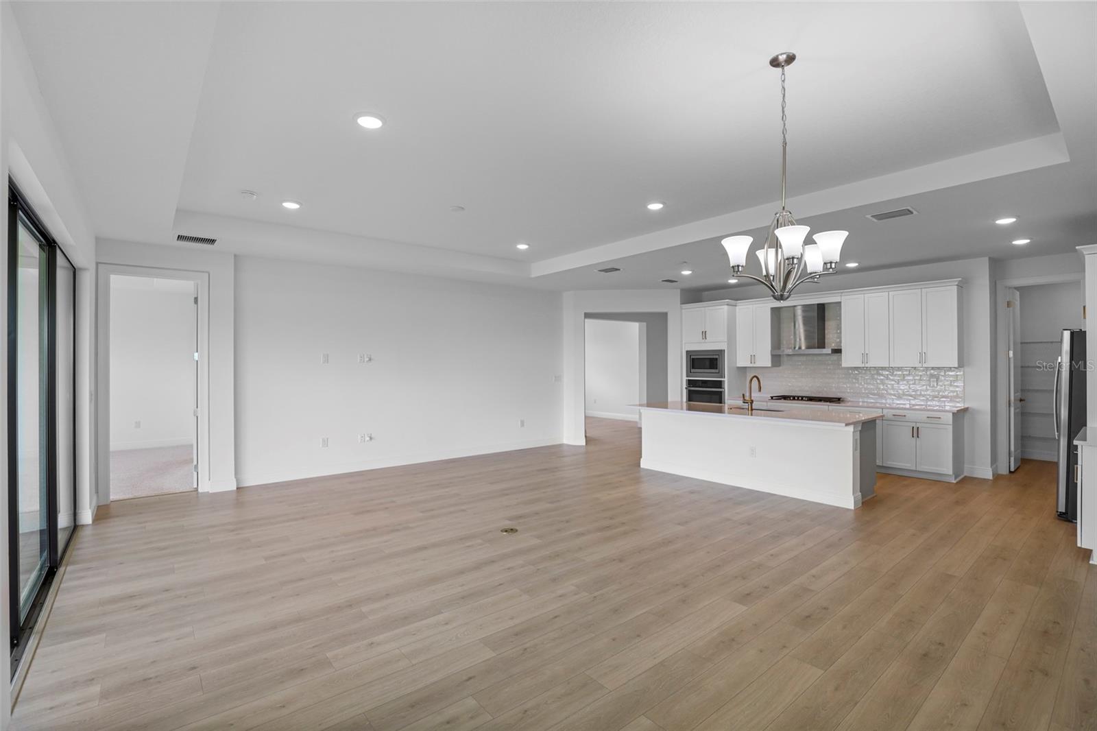 Image 33 of 90 For 18119 Cresswind Terrace