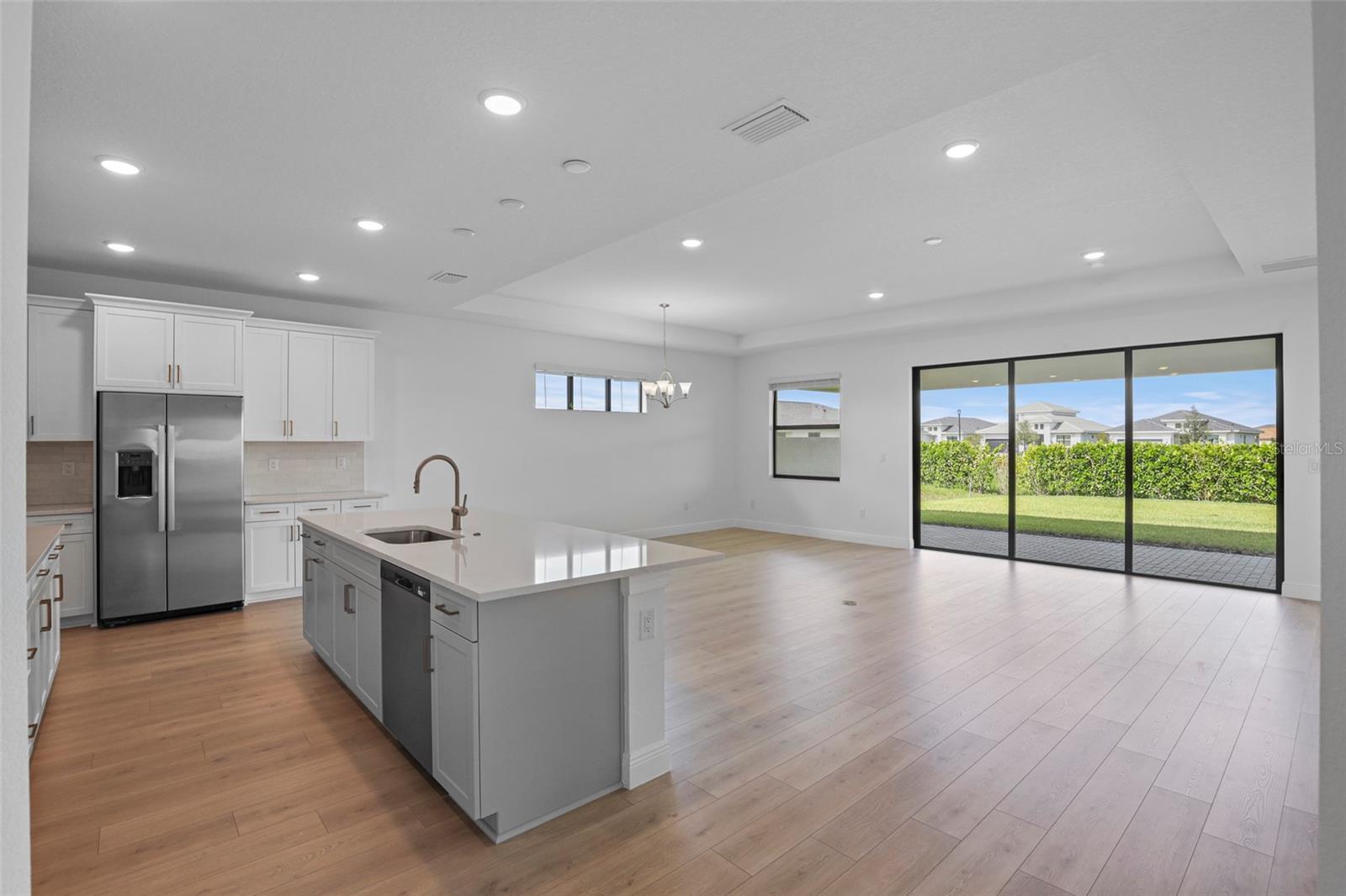 Image 40 of 90 For 18119 Cresswind Terrace