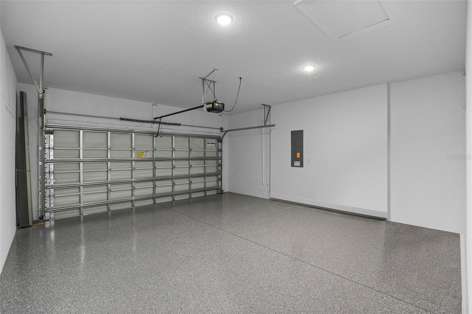 Image 62 of 90 For 18119 Cresswind Terrace