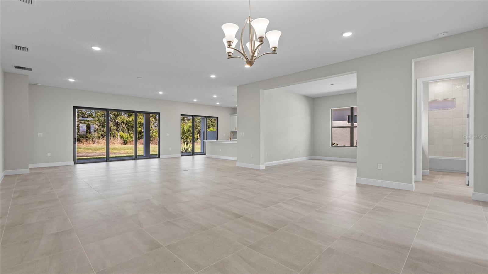 Image 16 of 63 For 4984 Fairhope Circle