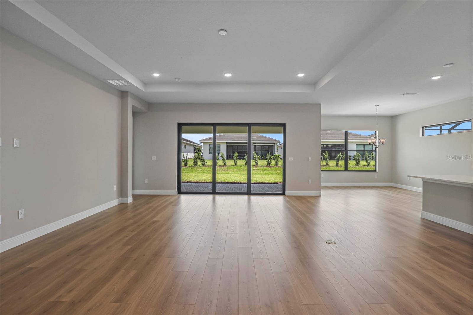 Image 22 of 80 For 4918 Kiva Circle