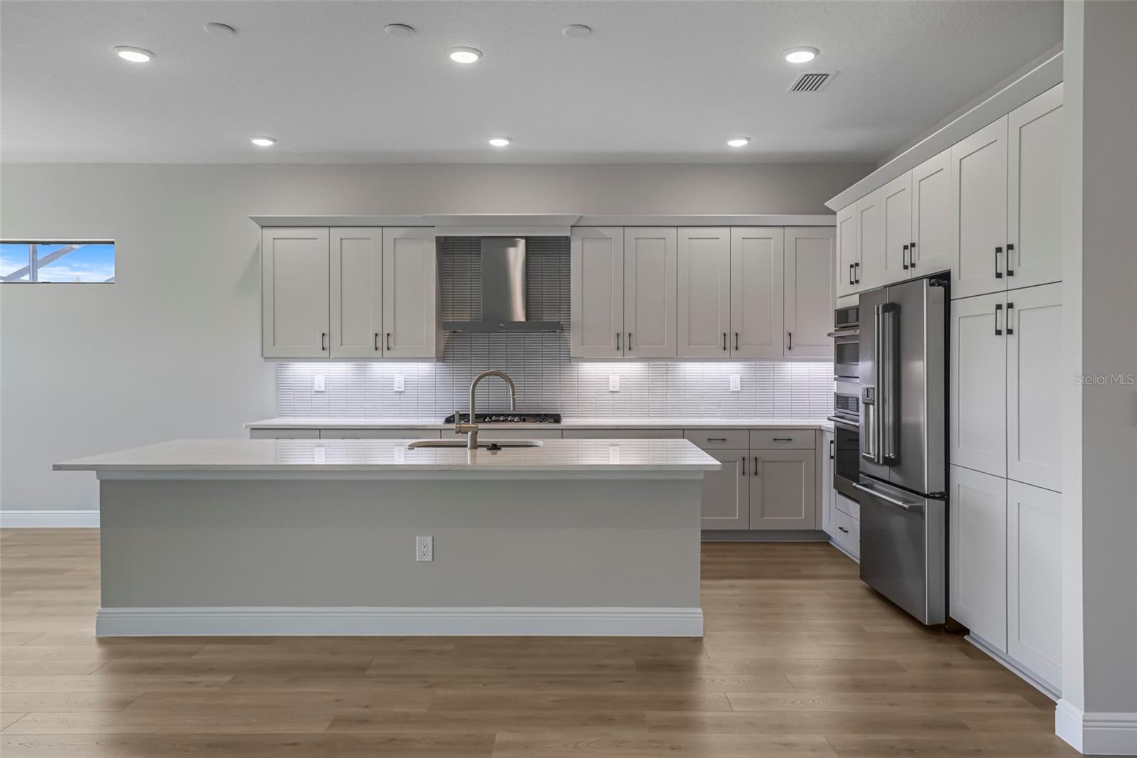 Image 31 of 80 For 4918 Kiva Circle