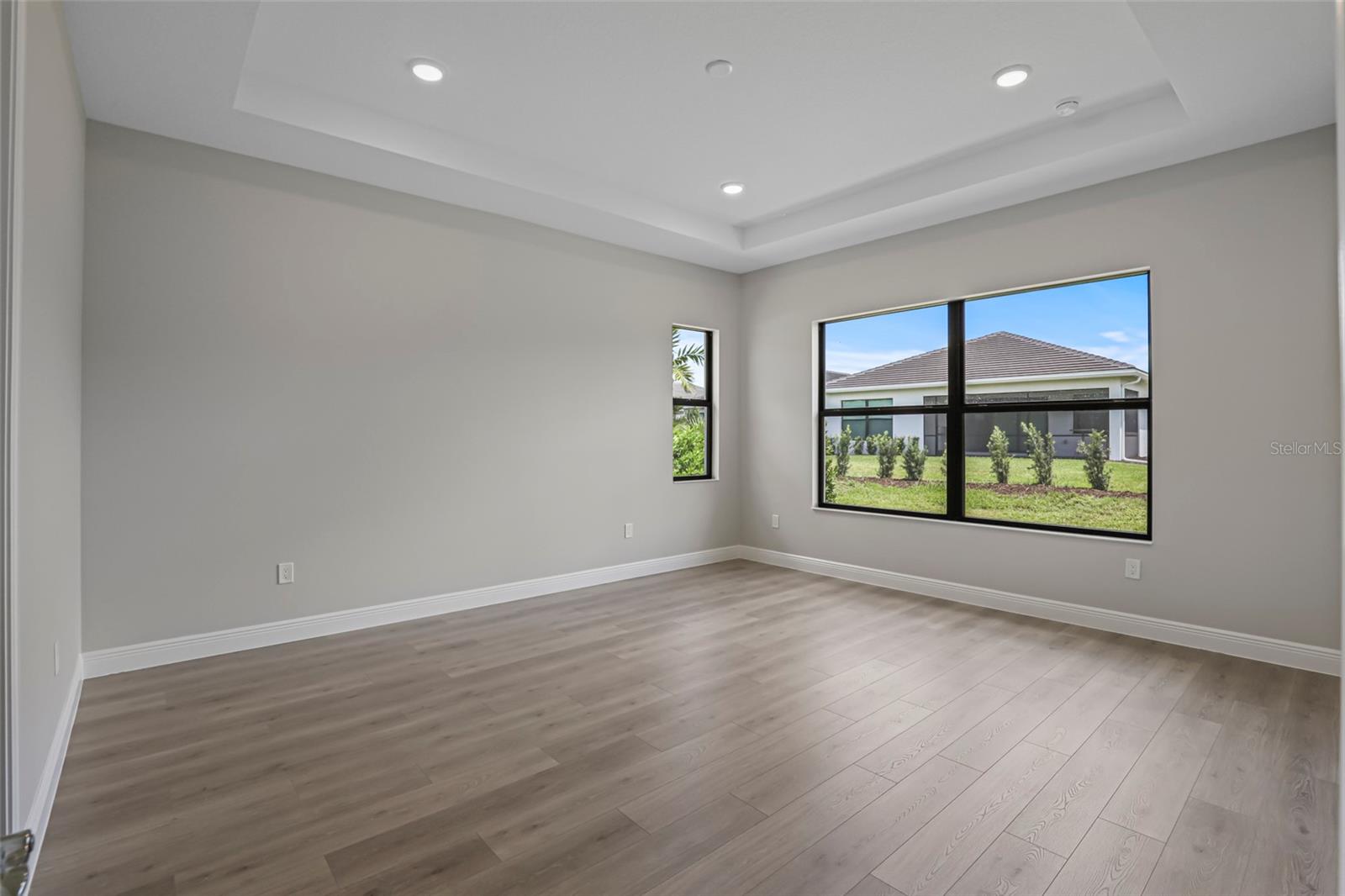 Image 33 of 80 For 4918 Kiva Circle