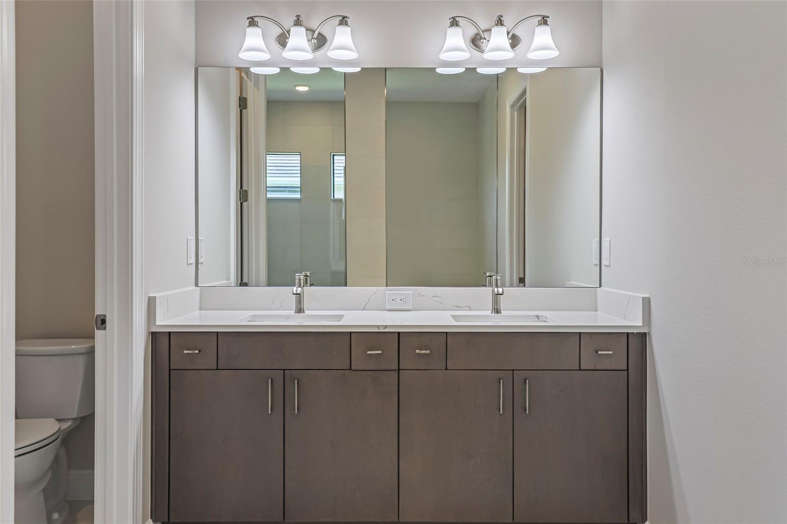 Image 36 of 80 For 4918 Kiva Circle