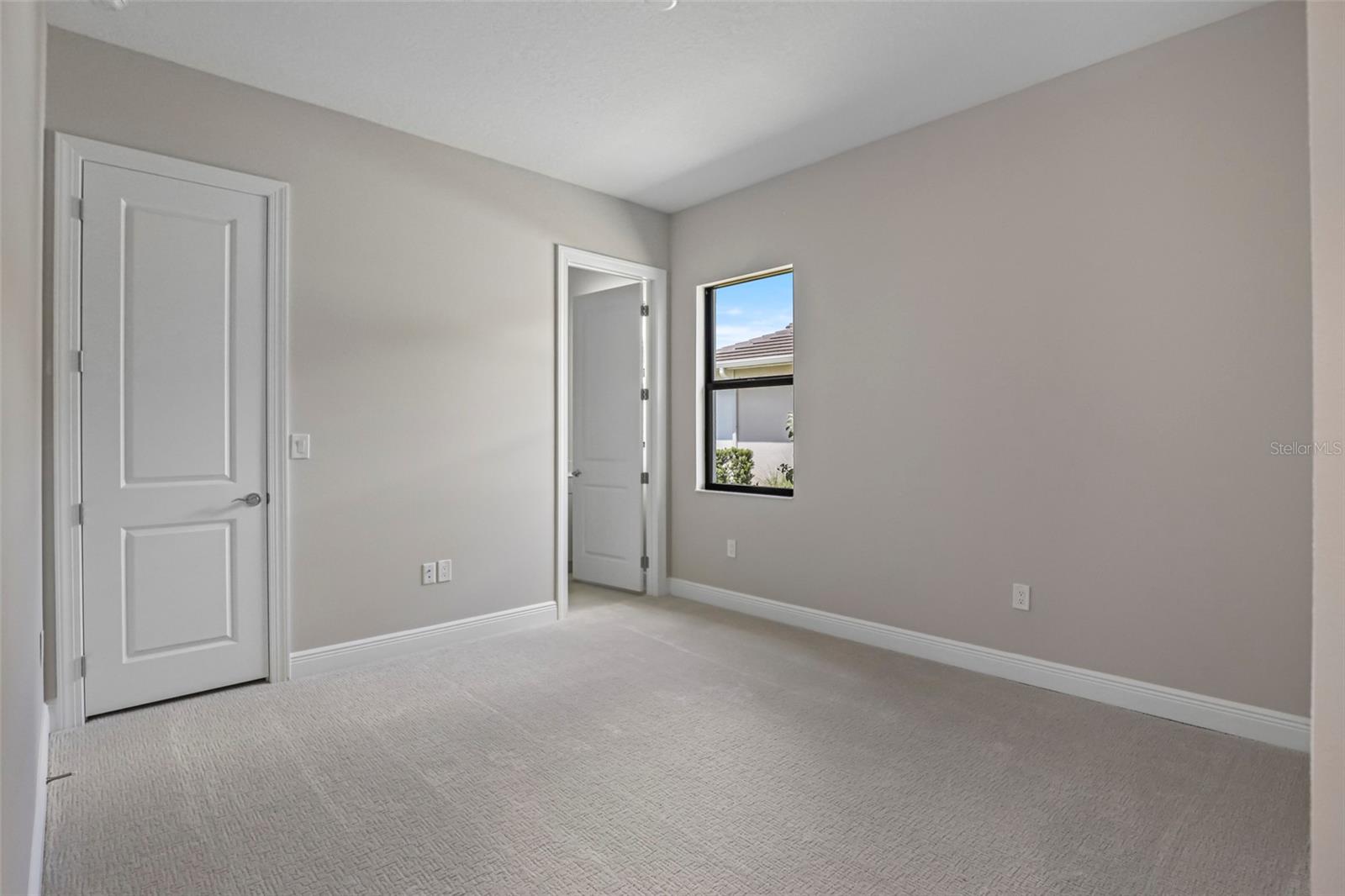 Image 44 of 80 For 4918 Kiva Circle