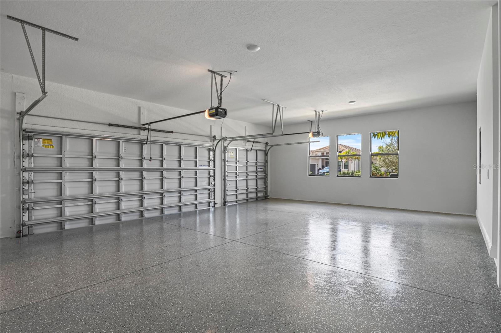 Image 52 of 80 For 4918 Kiva Circle