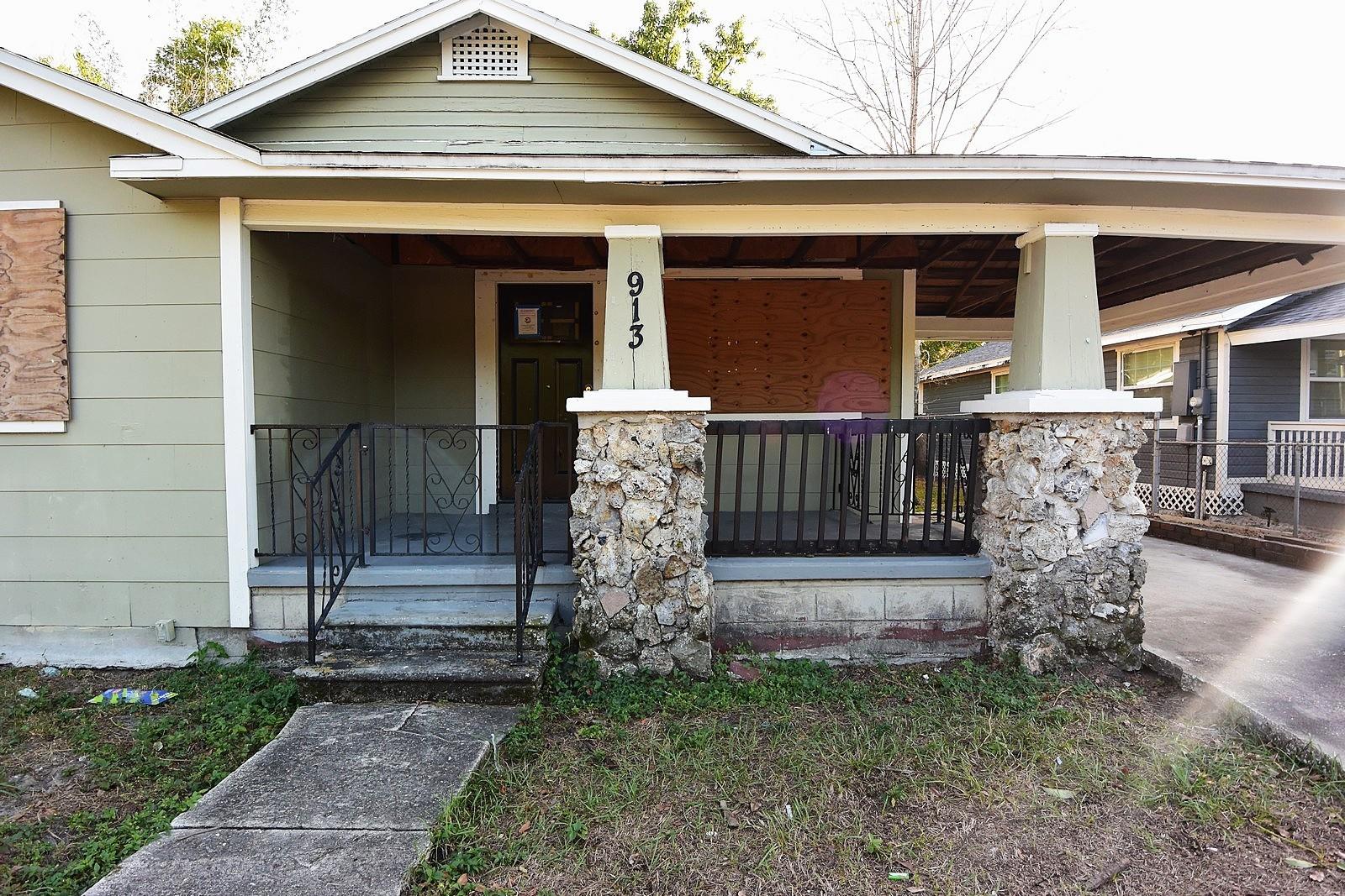 Image 2 of 35 For 913 28th Avenue