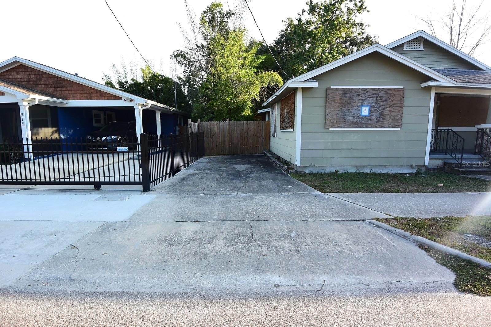 Image 27 of 35 For 913 28th Avenue