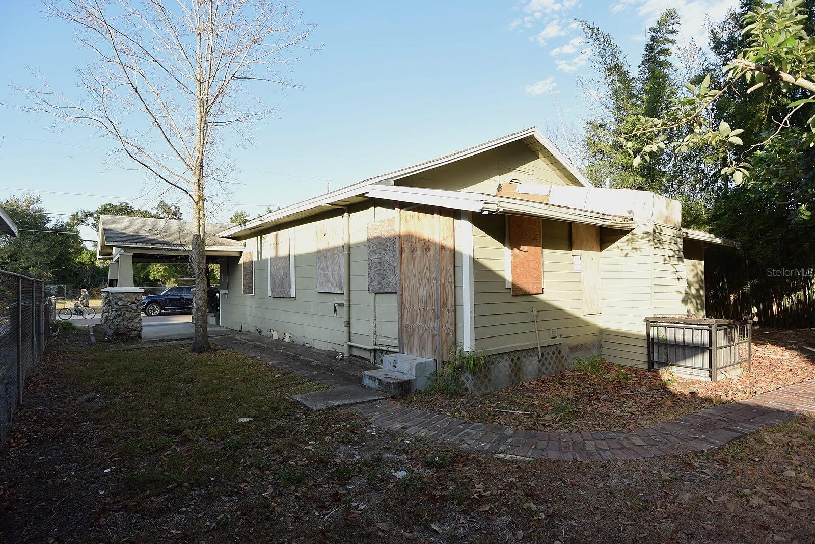 Image 30 of 35 For 913 28th Avenue