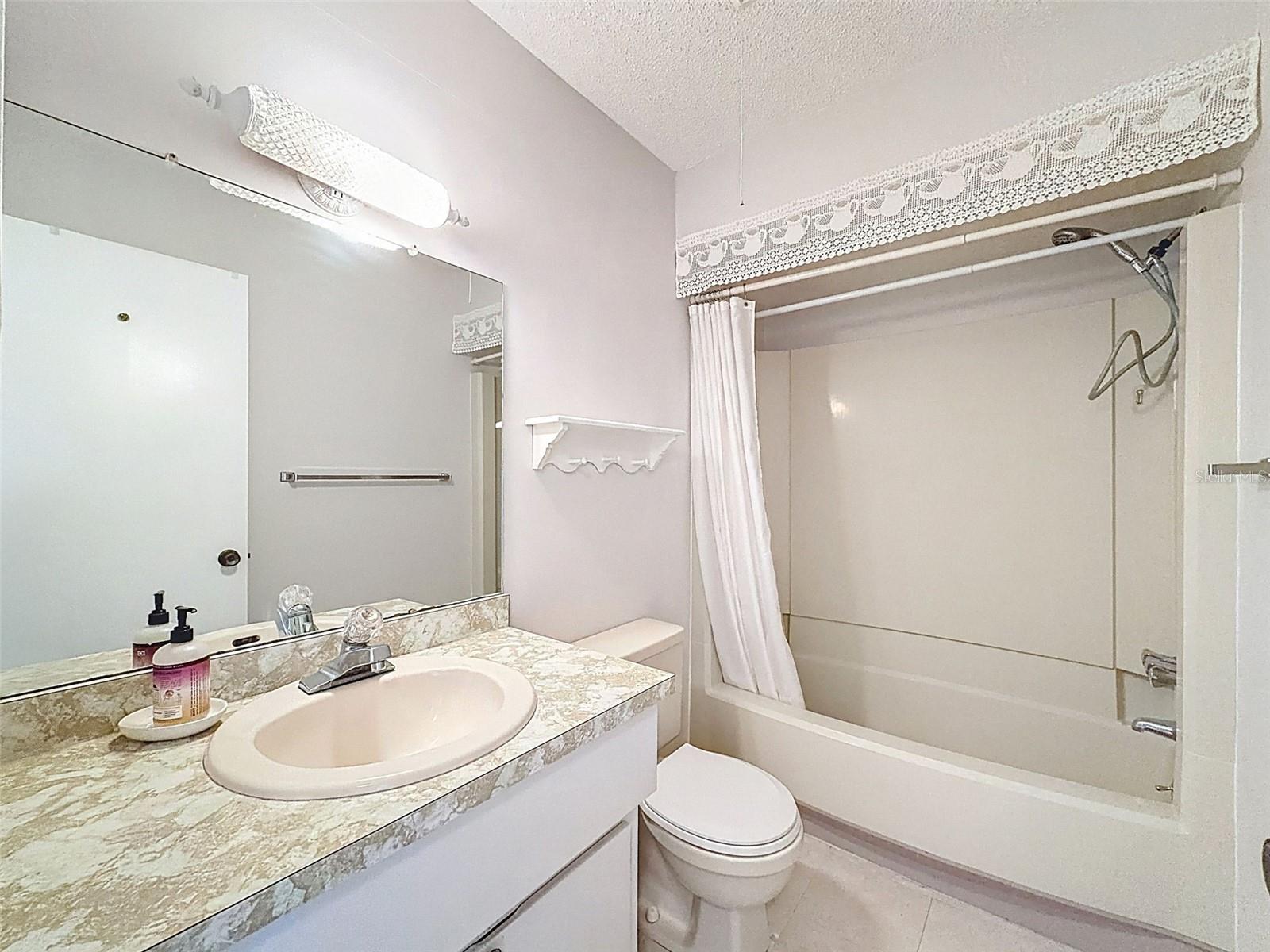 Image 21 of 35 For 11110 Carriage Hill Dr  1