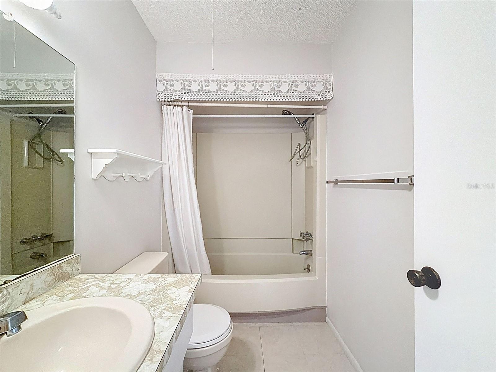 Image 22 of 35 For 11110 Carriage Hill Dr  1