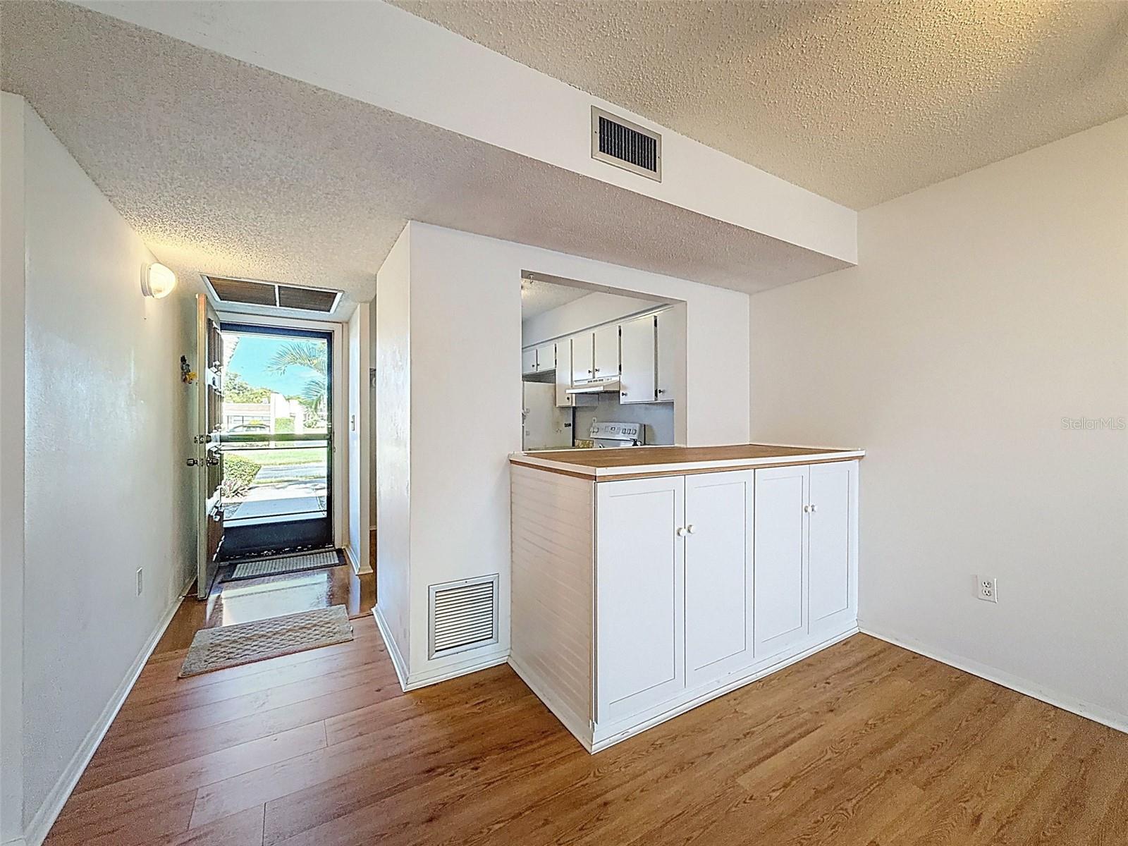 Image 8 of 35 For 11110 Carriage Hill Dr  1