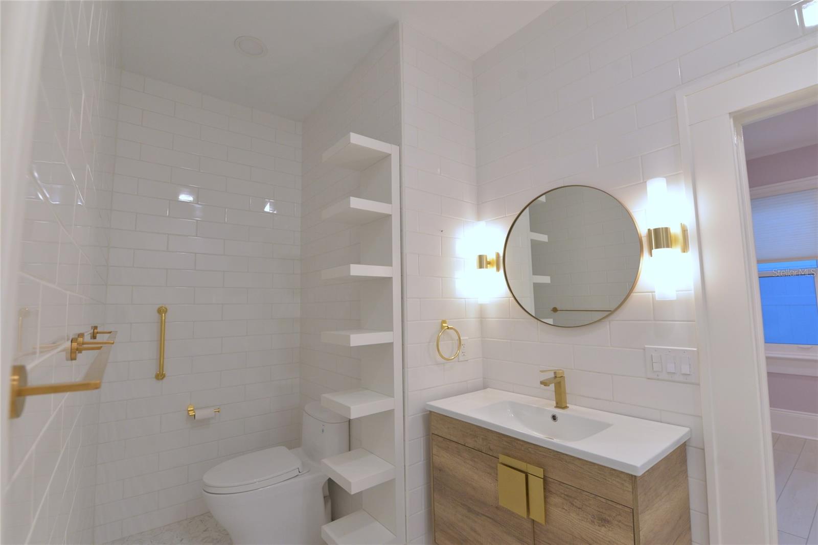 Image 10 of 18 For 5416 4th Avenue W