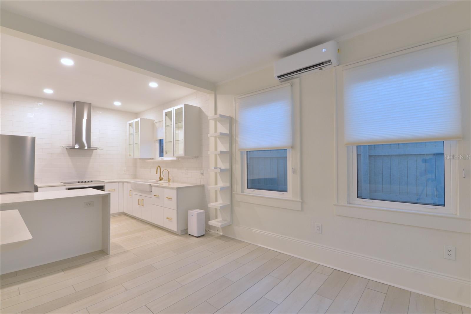 Image 6 of 18 For 5416 4th Avenue W