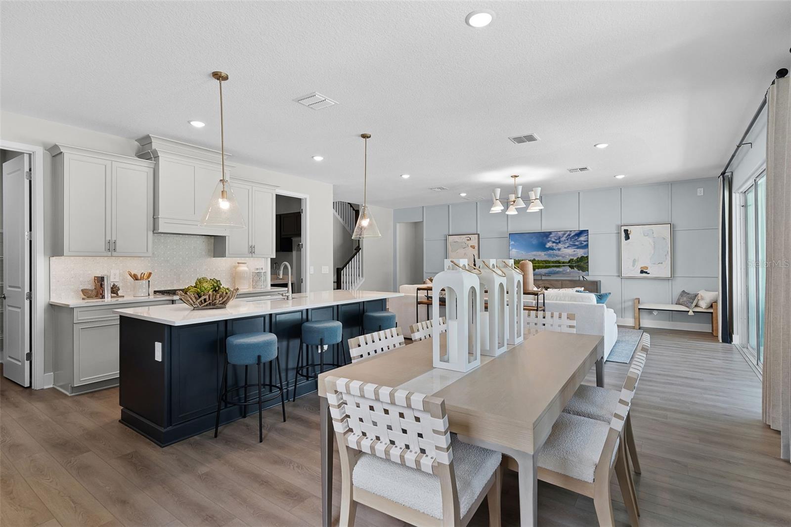 Image 6 of 23 For 815 Emerald Grove Drive