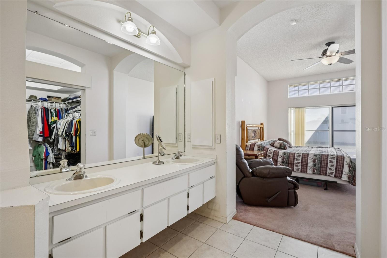 Image 14 of 40 For 5550 Newmark Street